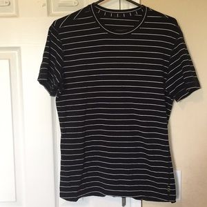 Men’s Medium Lululemon T-Shirt